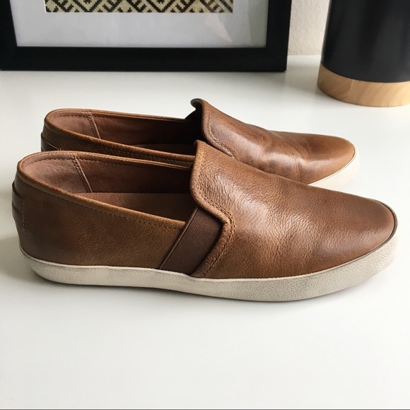 frye dylan slip on cognac